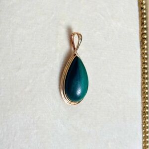 Tested 14k Yellow Gold Malachite Pendant